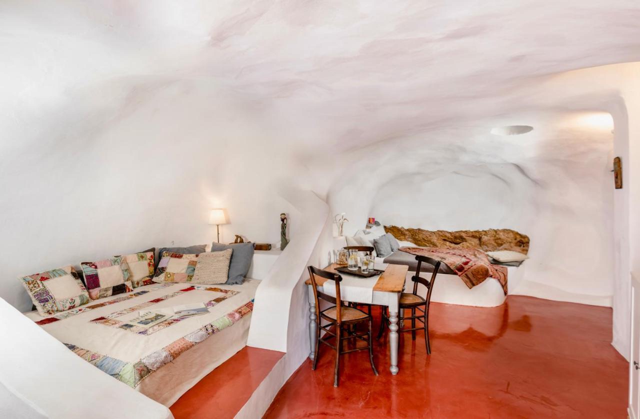 Traditional Farmers Caves Emporio  Exteriör bild